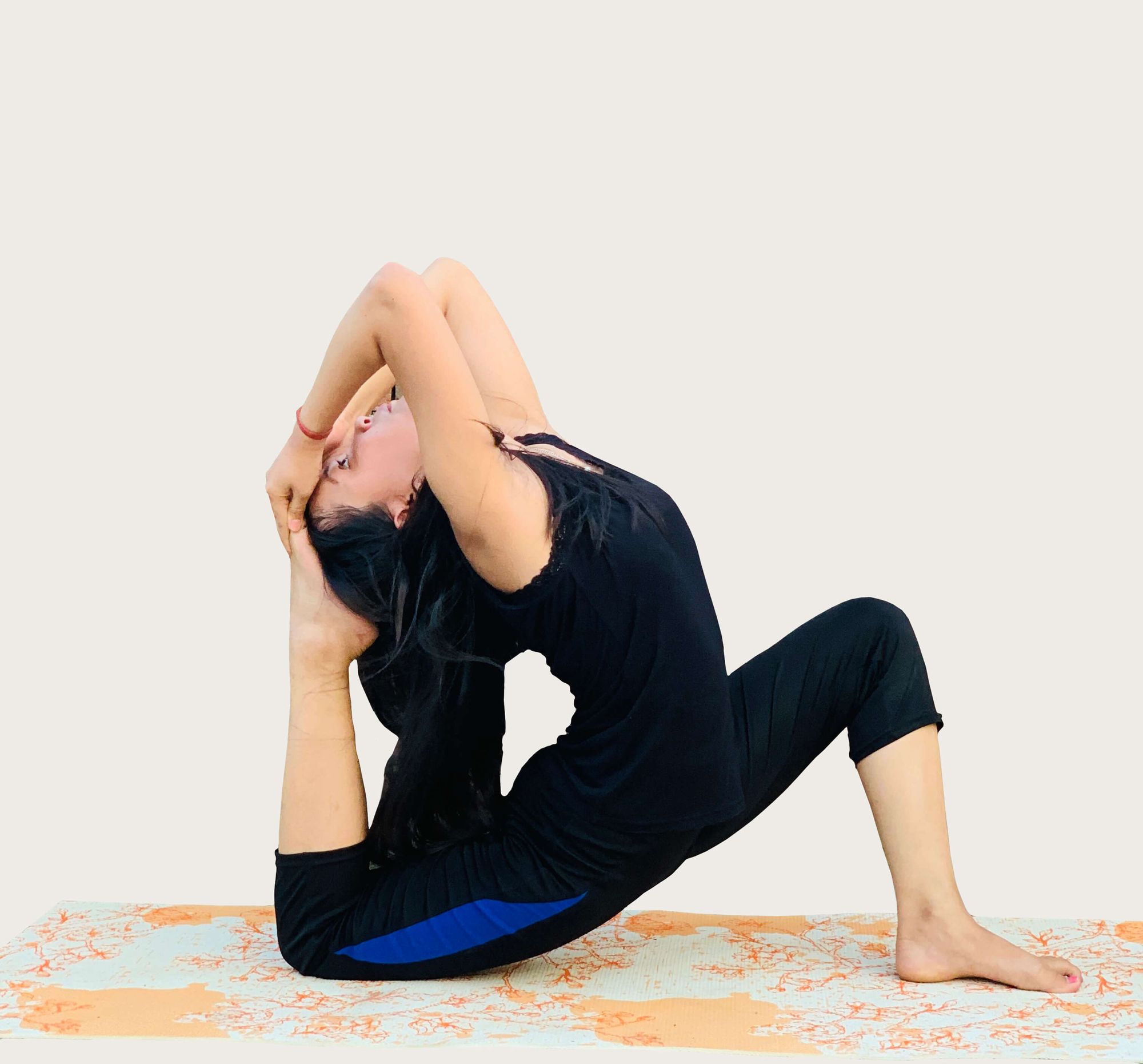 Eka Pada Galavasana / Flying Pigeon Pose – Believe In Yourself! –  Yoga365Days