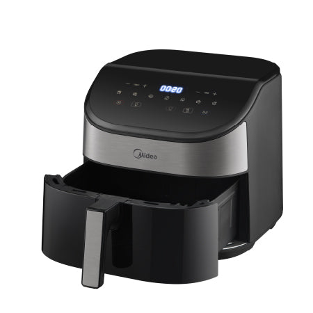 The large 6-liter non-stick basket of the Midea air fryer, perfectly sized for family meals and whole chickens.